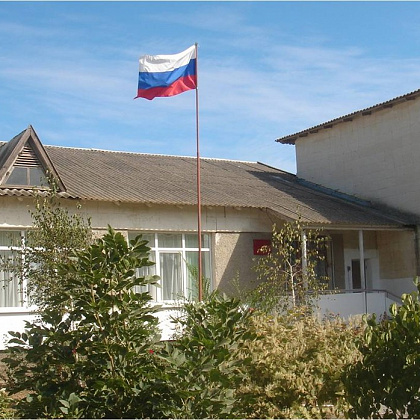 Входная группа Суворовская начальная школа - детский сад №6 - Армянск. 