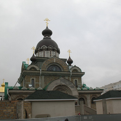 Входная группа Храм во имя святителя Николая Чудотворца в Камышовой бухте. 